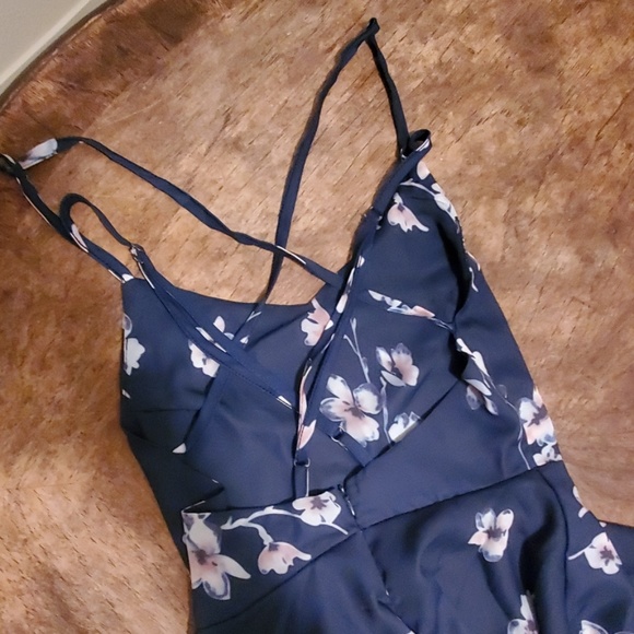 Floral dress - Picture 2 of 3